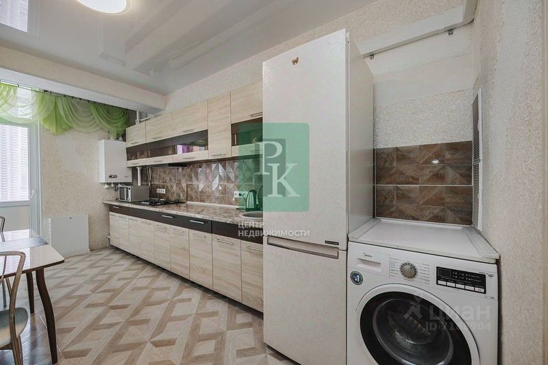 Продажа 1-комнатной квартиры 42,2 м², 7/10 этаж