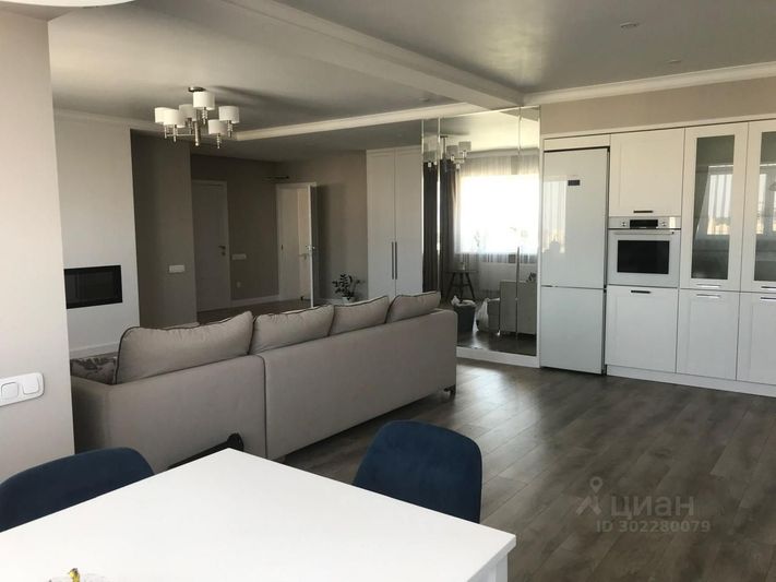 Продажа 3-комнатной квартиры 100 м², 11/13 этаж