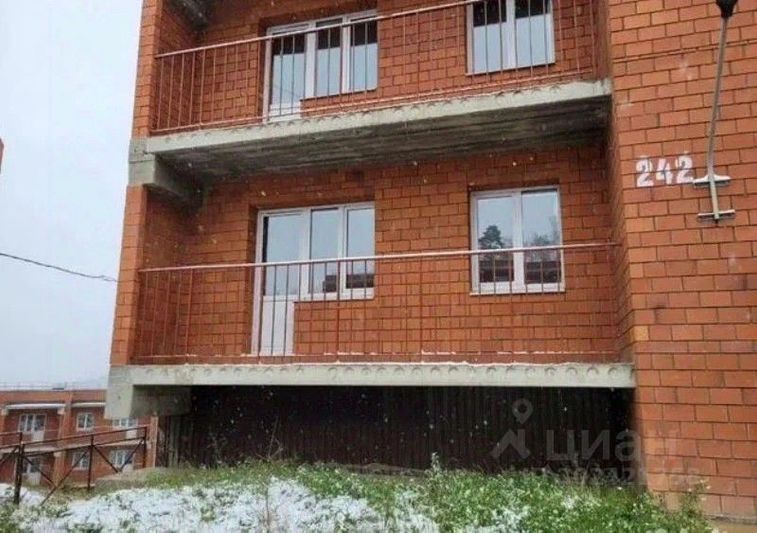 Продажа 1-комнатной квартиры 37 м², 1/3 этаж