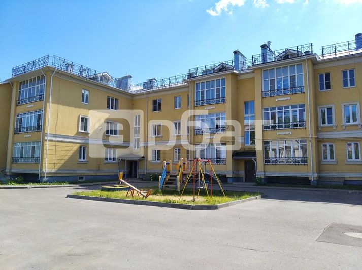 Продажа 3-комнатной квартиры 126,5 м², 2/3 этаж