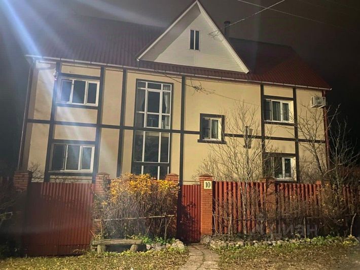 Продажа дома, 243 м², с участком 7 соток