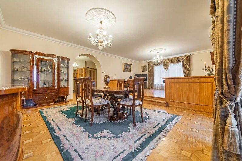 Продажа 3-комнатной квартиры 156 м², 4/6 этаж