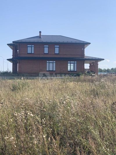 Продажа дома, 350 м², с участком 15,6 сотки