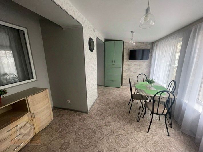 Продажа 4-комнатной квартиры 69 м², 1/5 этаж