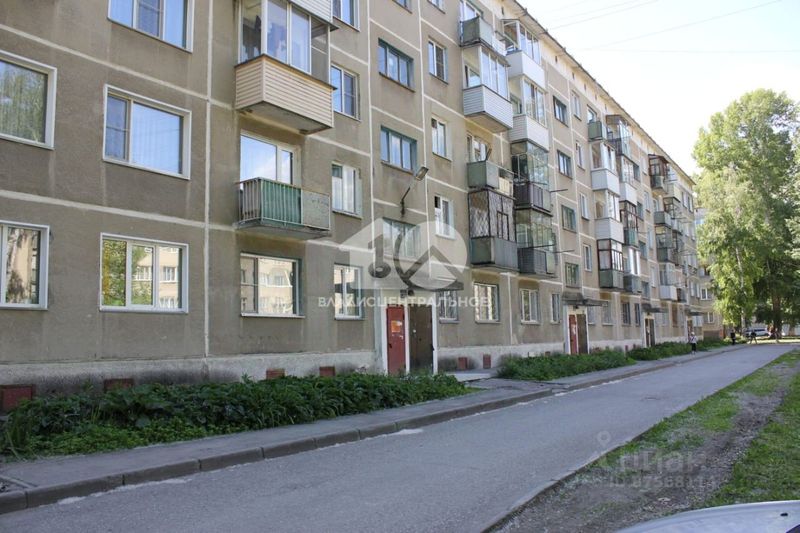 Продажа 2-комнатной квартиры 45 м², 3/5 этаж