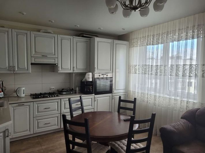 Продажа 2-комнатной квартиры 82 м², 9/9 этаж