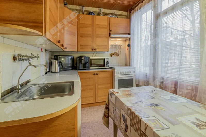 Продажа 4-комнатной квартиры 59,8 м², 2/5 этаж