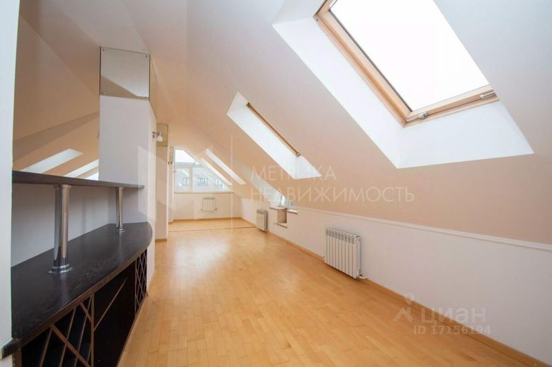 Продажа 3-комнатной квартиры 216,6 м², 8/10 этаж