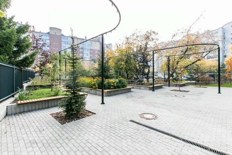 Продажа 1-комнатной квартиры 58 м², 1/9 этаж