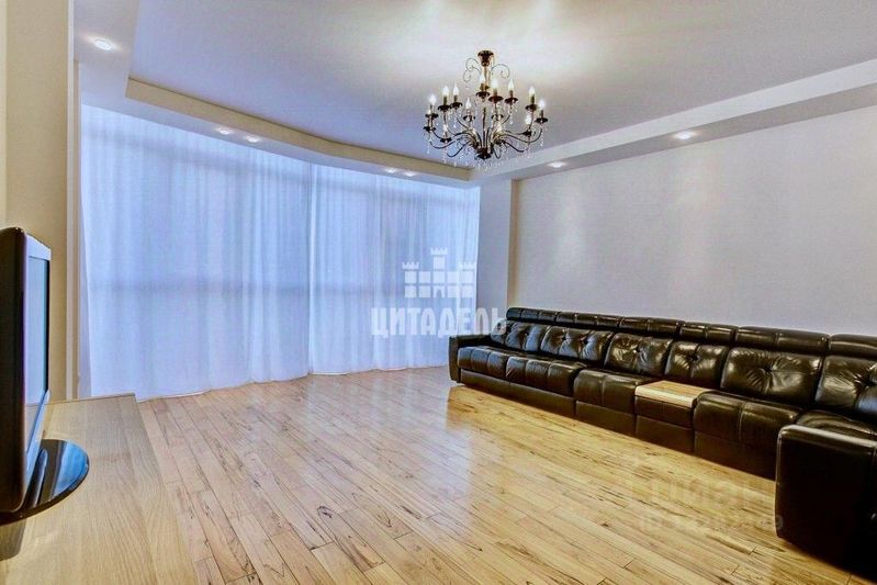 Продажа 3-комнатной квартиры 137 м², 4/8 этаж