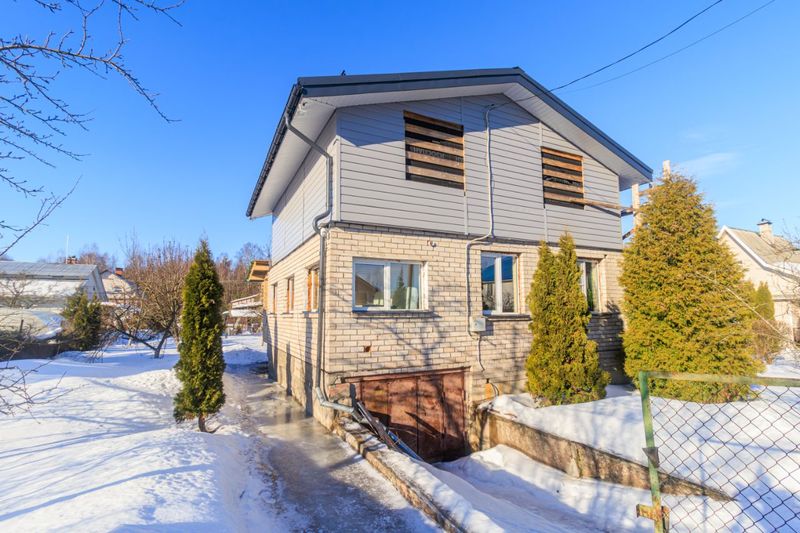 Продажа дома, 136,9 м², с участком 6 соток