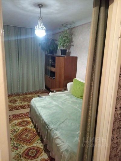 Продажа 2-комнатной квартиры 42 м², 1/3 этаж