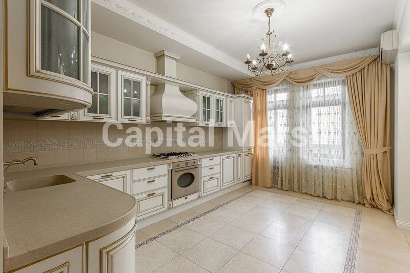 Аренда 4-комнатной квартиры 130 м², 2/12 этаж