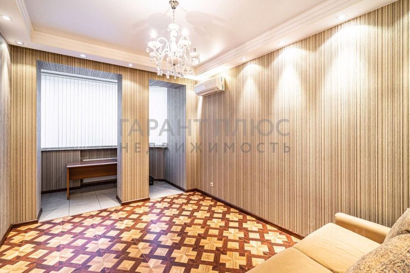 Продажа 3-комнатной квартиры 98 м², 1/7 этаж