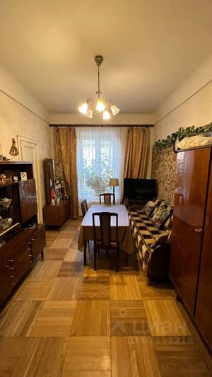 Продажа 3-комнатной квартиры 70 м², 2/4 этаж