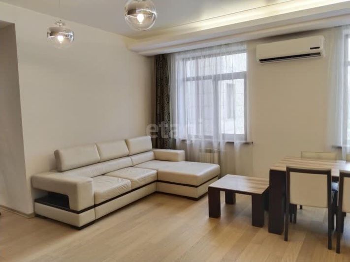 Продажа 2-комнатной квартиры 121 м², 2/5 этаж