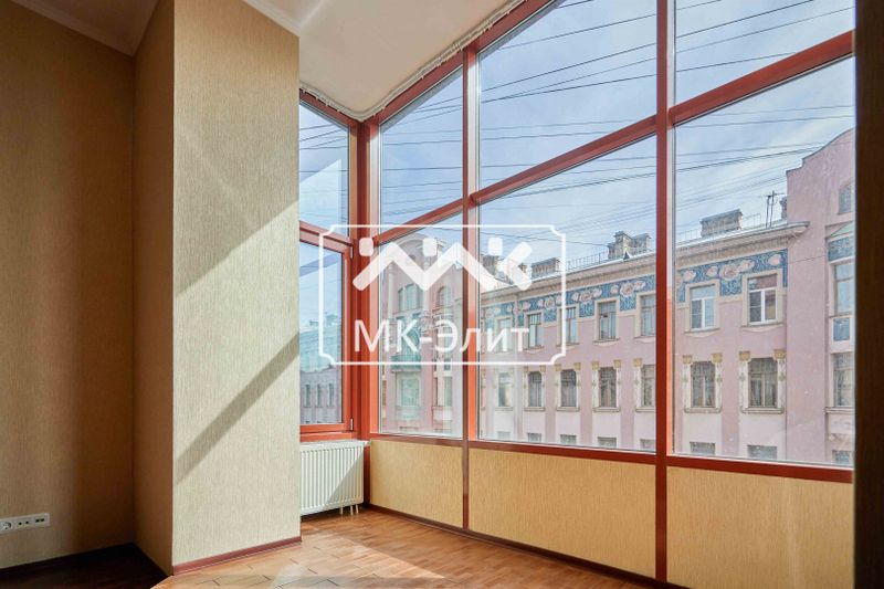 Продажа 4-комнатной квартиры 175 м², 4/7 этаж