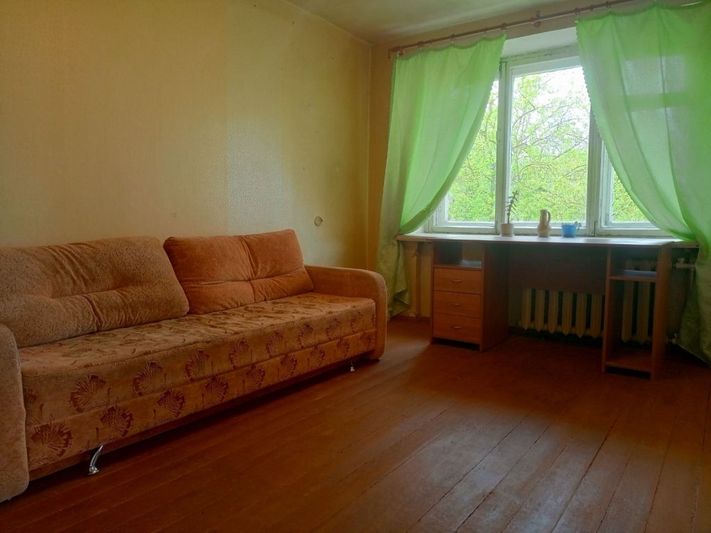 Продажа 3-комнатной квартиры 50 м², 4/5 этаж