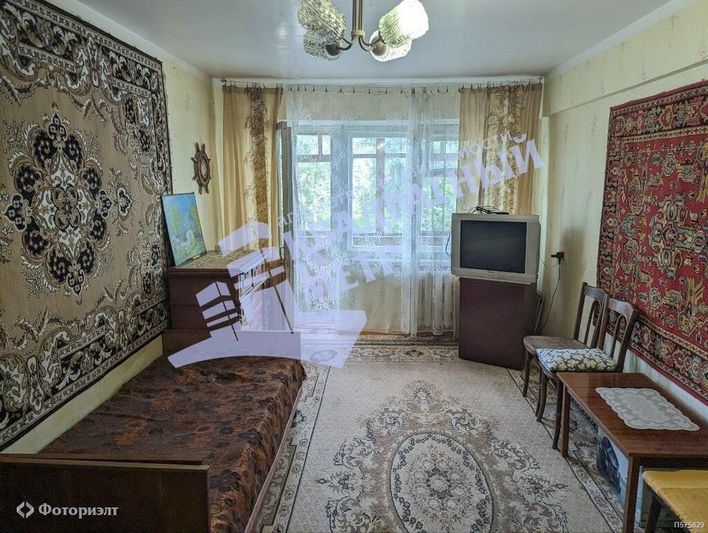 Продажа 3-комнатной квартиры 63 м², 4/5 этаж