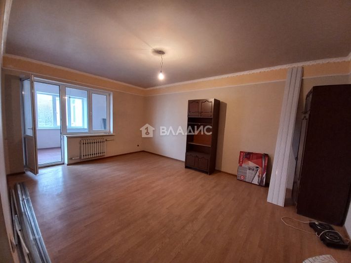 Продажа 2-комнатной квартиры 77 м², 2/3 этаж