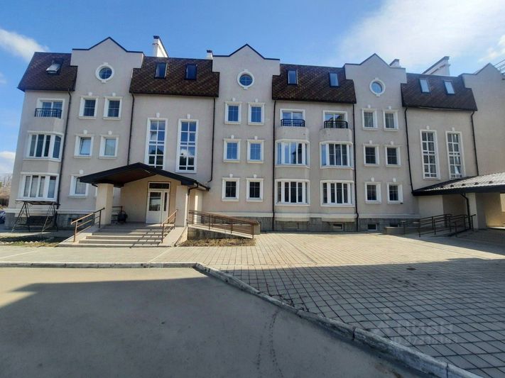 Продажа 2-комнатной квартиры 60,4 м², 2/4 этаж