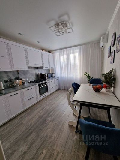 Продажа 2-комнатной квартиры 72 м², 3/4 этаж