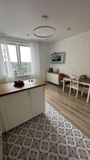 Продажа 2-комнатной квартиры 56,7 м², 10/25 этаж