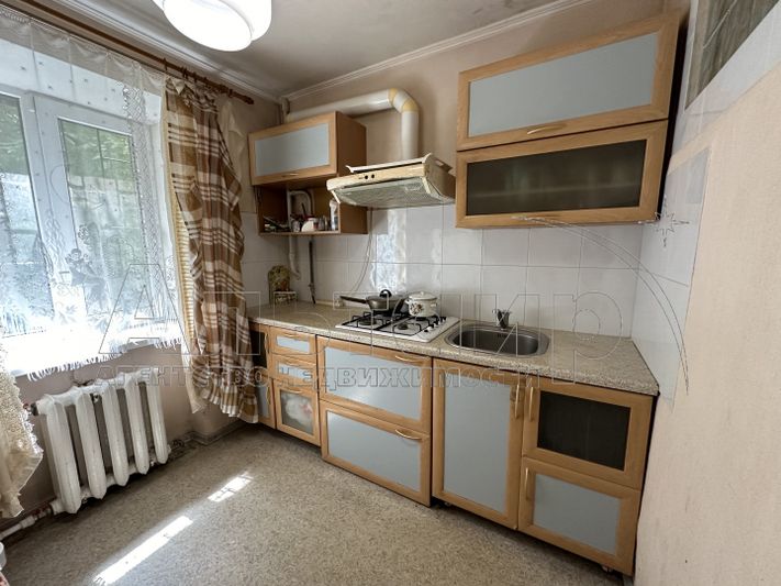 Продажа 2-комнатной квартиры 42 м², 1/5 этаж