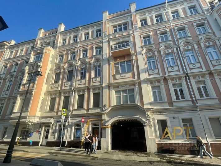 Продажа многокомнатной квартиры 320 м², 3/5 этаж