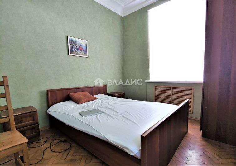 Продажа 3-комнатной квартиры 60 м², 1/8 этаж