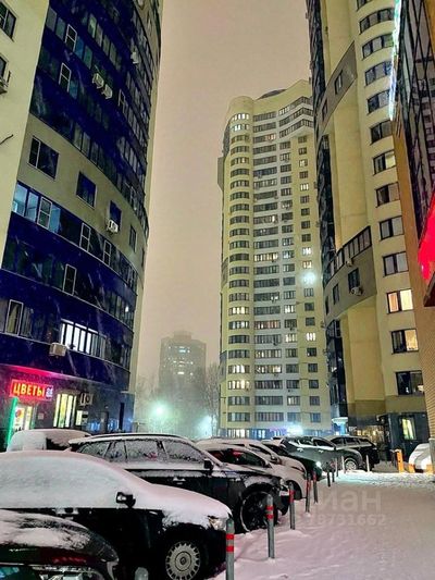 Продажа 3-комнатной квартиры 72 м², 24/24 этаж