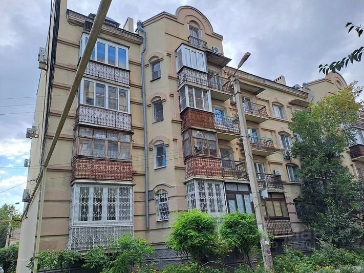 Продажа многокомнатной квартиры 286,8 м², 4/4 этаж