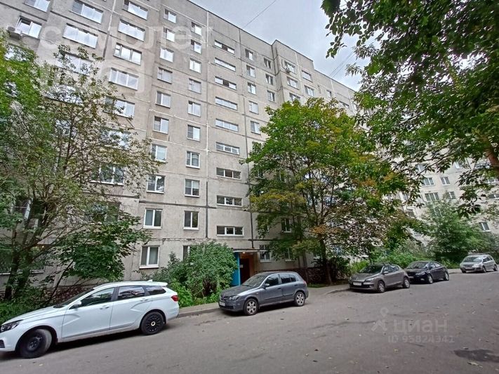 Продажа 3-комнатной квартиры 63 м², 9/10 этаж