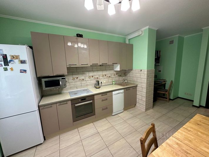 Продажа 2-комнатной квартиры 62 м², 3/17 этаж