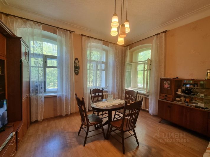 Продажа 2-комнатной квартиры 67 м², 1/2 этаж