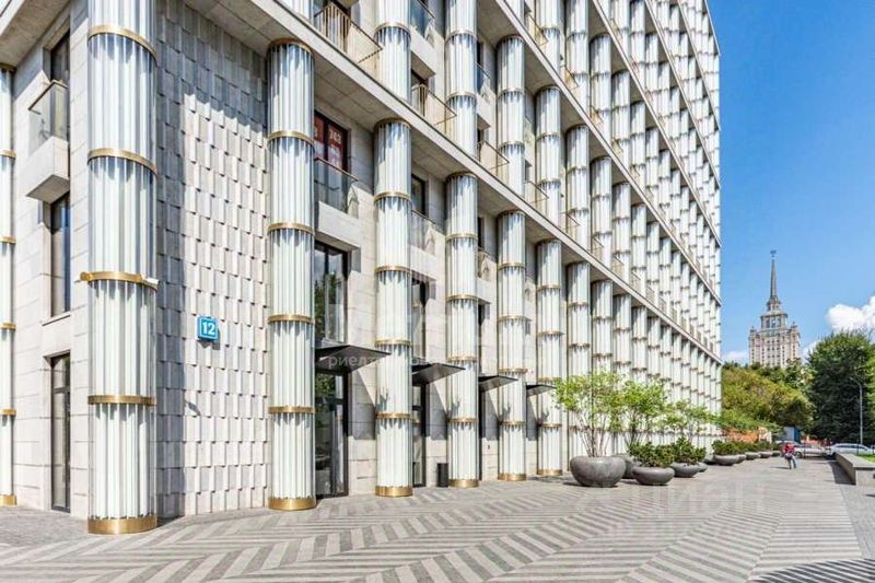 Продажа 4-комнатной квартиры 217,3 м², 10/11 этаж