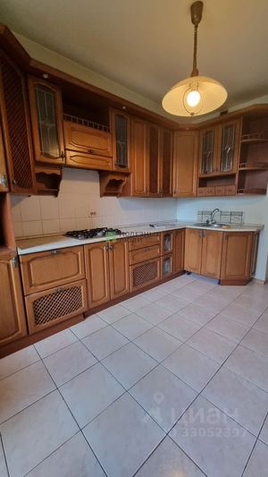 Продажа 2-комнатной квартиры 72 м², 2/9 этаж