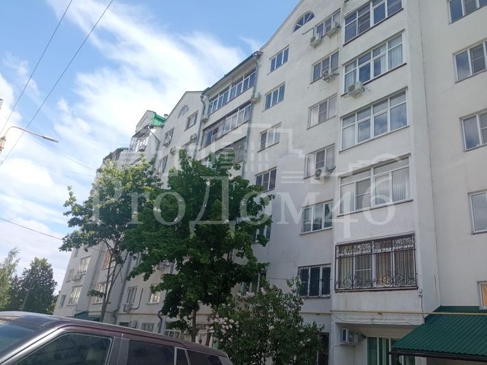 Продажа 3-комнатной квартиры 107,8 м², 2/7 этаж