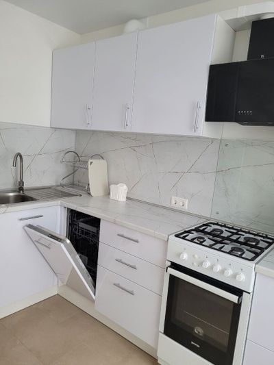 Продажа 1-комнатной квартиры 30,4 м², 2/10 этаж