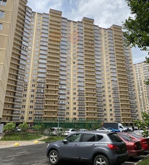 Продажа 2-комнатной квартиры 64 м², 24/25 этаж