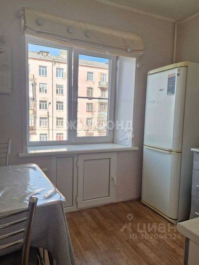 Продажа 2-комнатной квартиры 45 м², 3/5 этаж