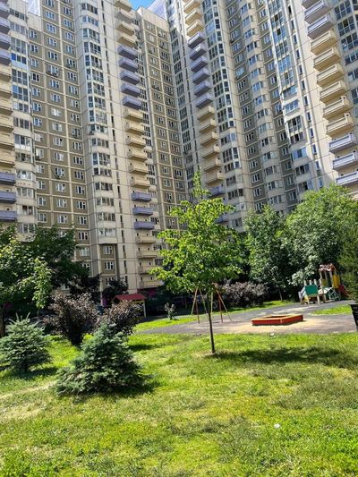 Продажа 2-комнатной квартиры 57 м², 13/22 этаж