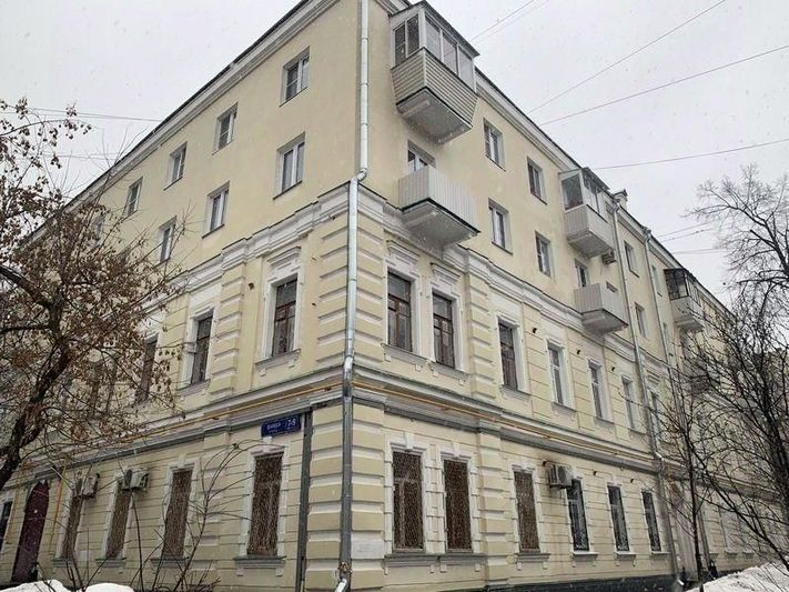 Продажа 4-комнатной квартиры 75 м², 2/4 этаж