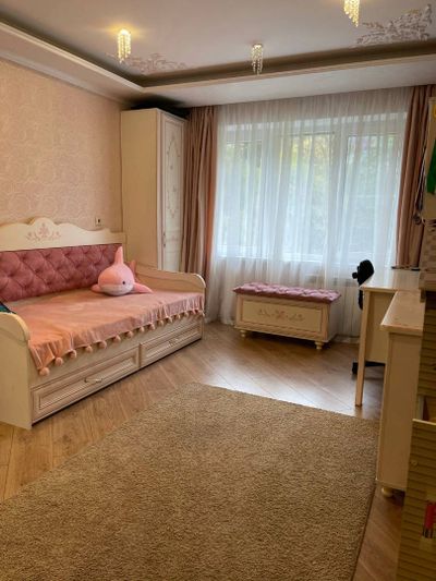 Продажа 3-комнатной квартиры 72 м², 4/5 этаж