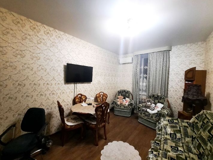 Продажа 2-комнатной квартиры 60 м², 1/3 этаж