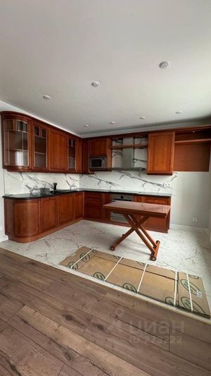 Продажа 3-комнатной квартиры 76 м², 2/8 этаж