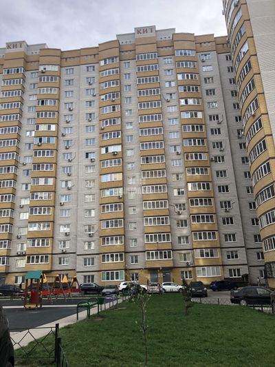 Продажа 2-комнатной квартиры 64 м², 1/16 этаж