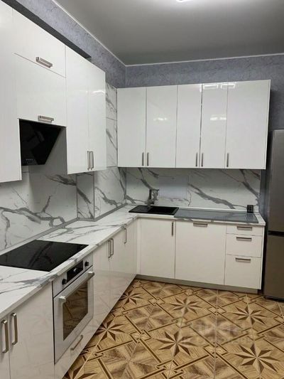 Аренда 3-комнатной квартиры 105 м², 27/33 этаж