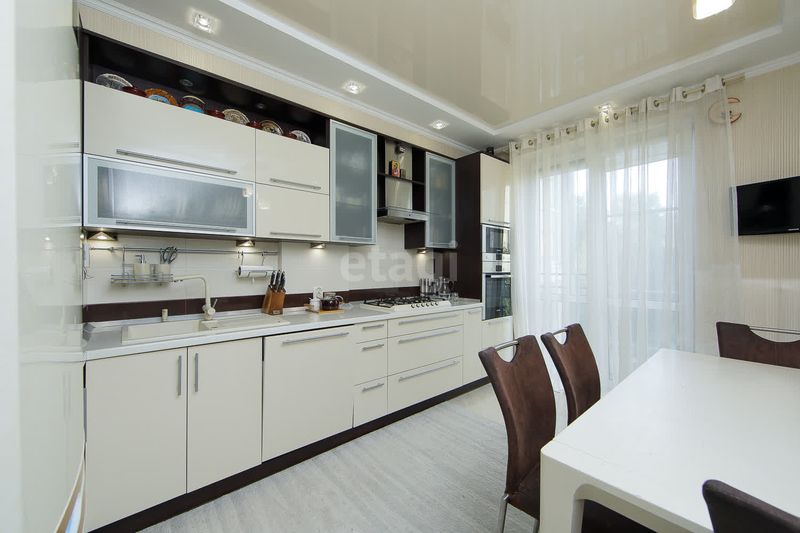 Продажа 3-комнатной квартиры 82,7 м², 2/8 этаж