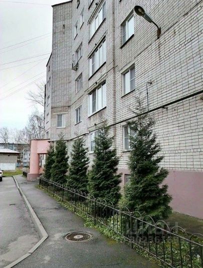 Продажа 1-комнатной квартиры 60,8 м², 2/6 этаж